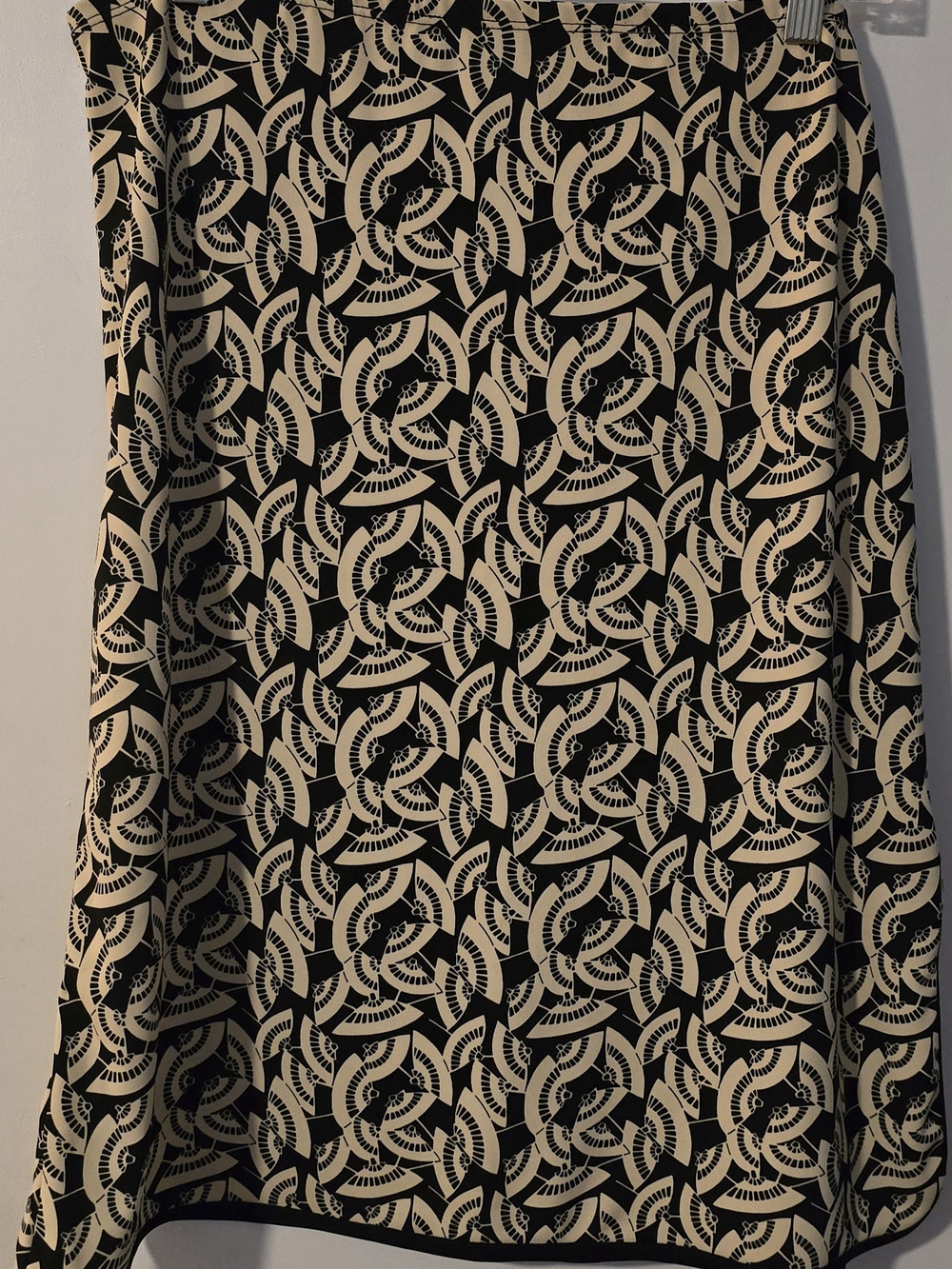Neutral Geometric A-Line Skirt - Black & Cream